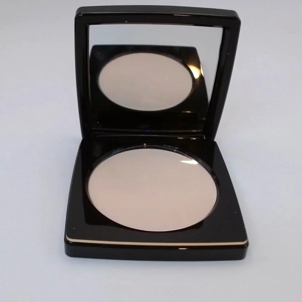 Bobbi‎ Brown - Sheer Finish Pressed Powder, Soft Porcelain BNIB